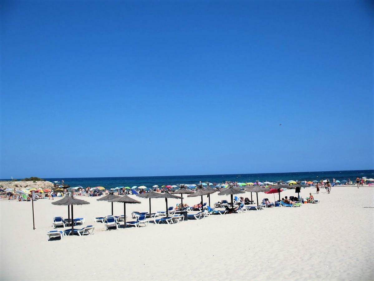 Spacious Refreshing Apt 7Min Walk 2 Beach Or Shops Punta Prima  Exterior foto