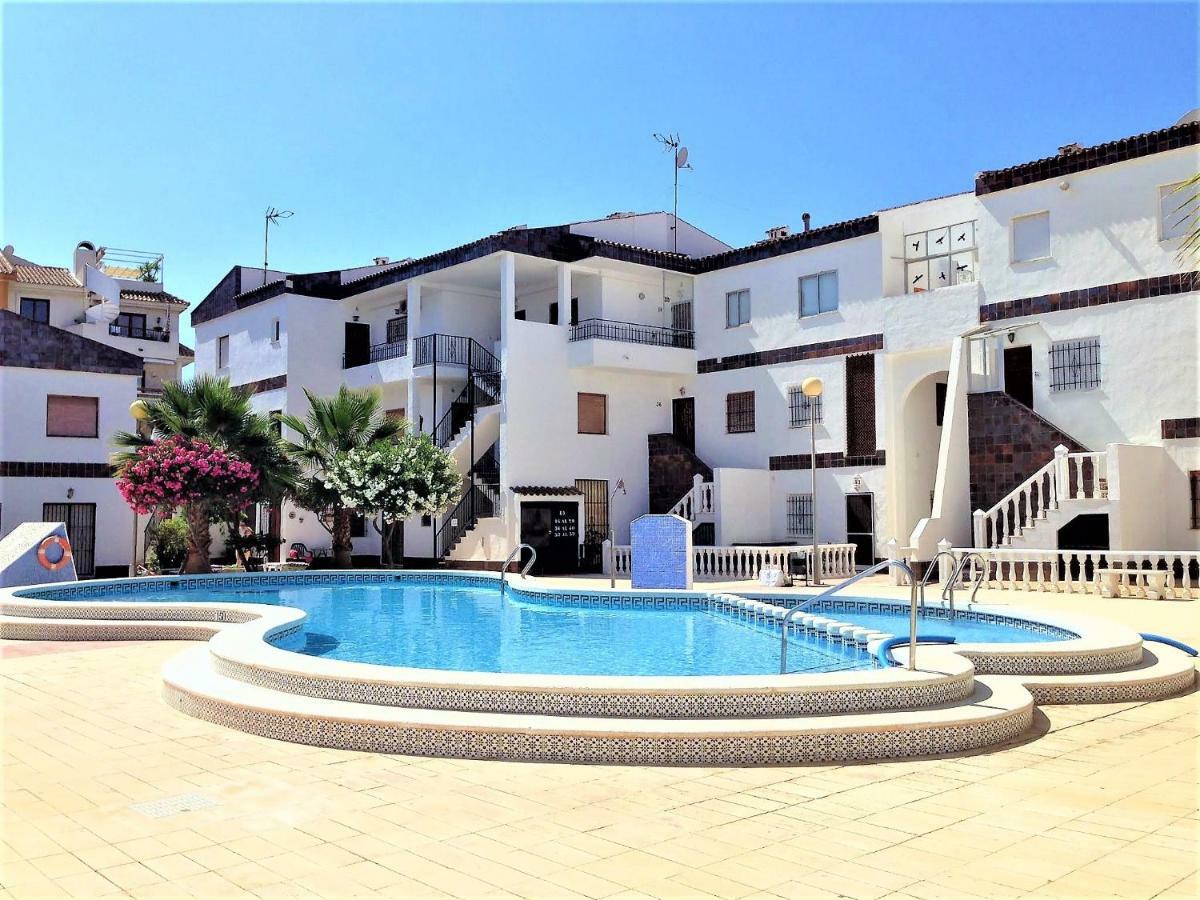 Spacious Refreshing Apt 7Min Walk 2 Beach Or Shops Punta Prima  Exterior foto